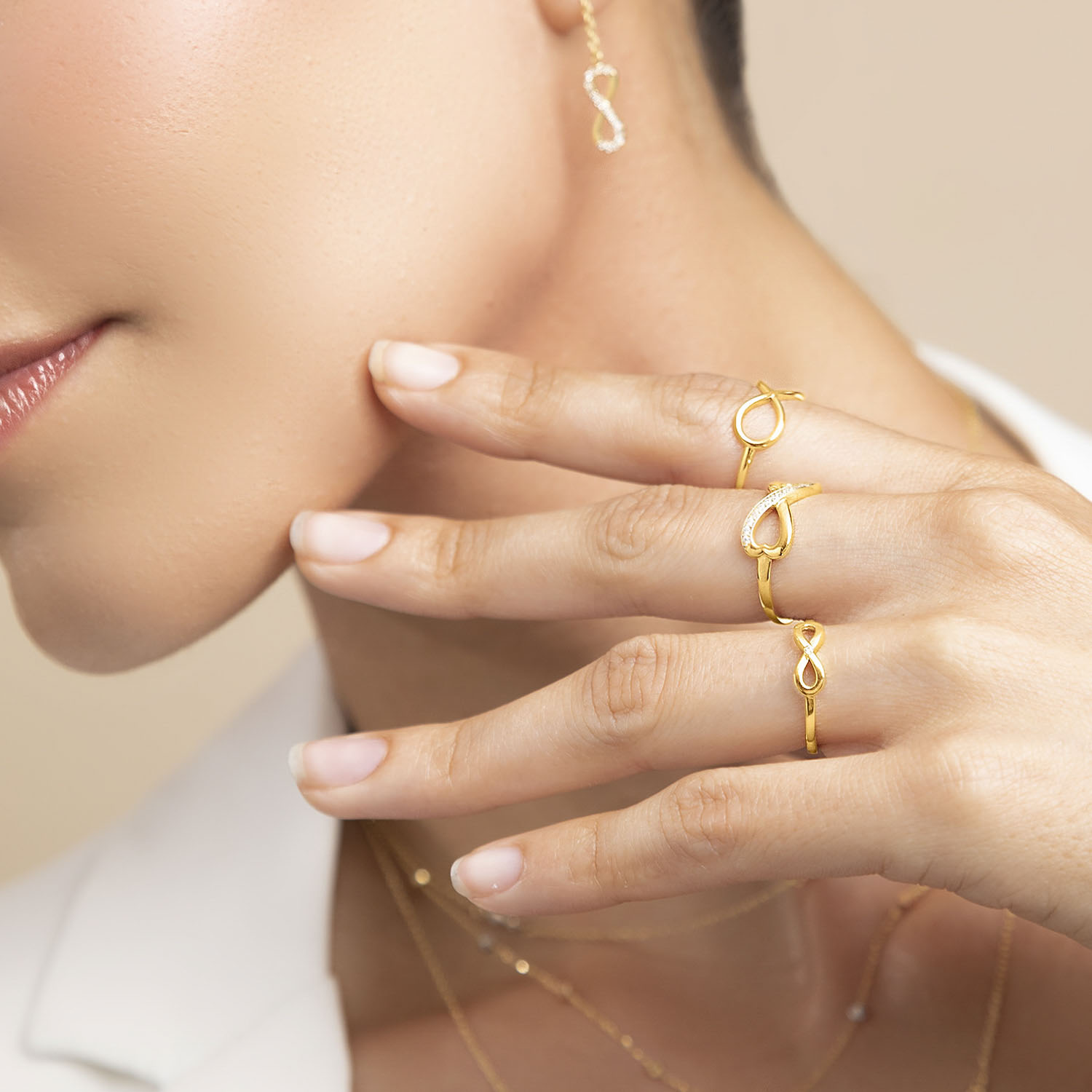 - Anillo Infinito Casual Oro 18k