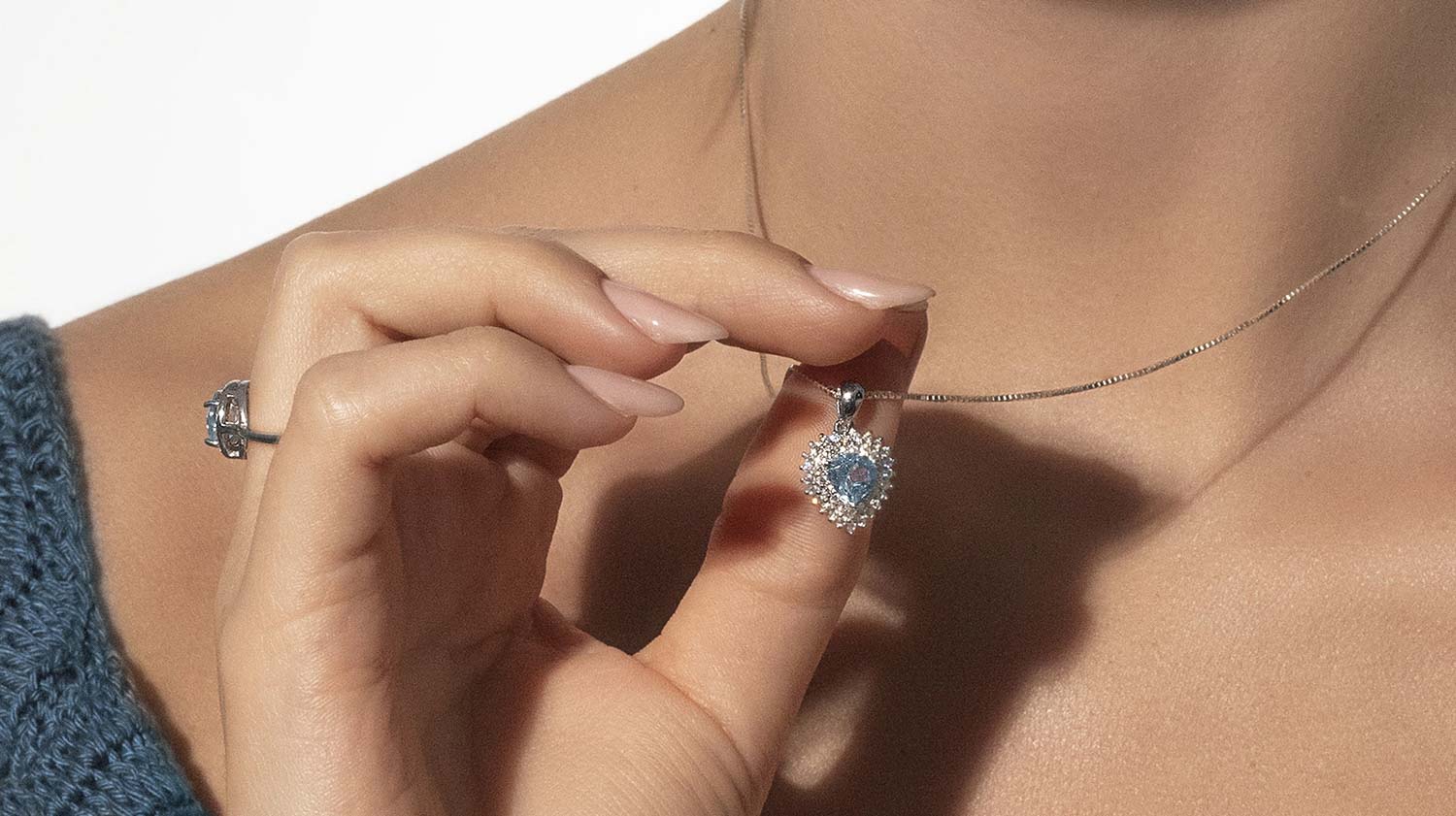 Joyas azules para verano