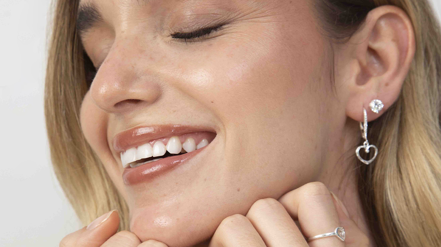 Como combinar tipos de aretes